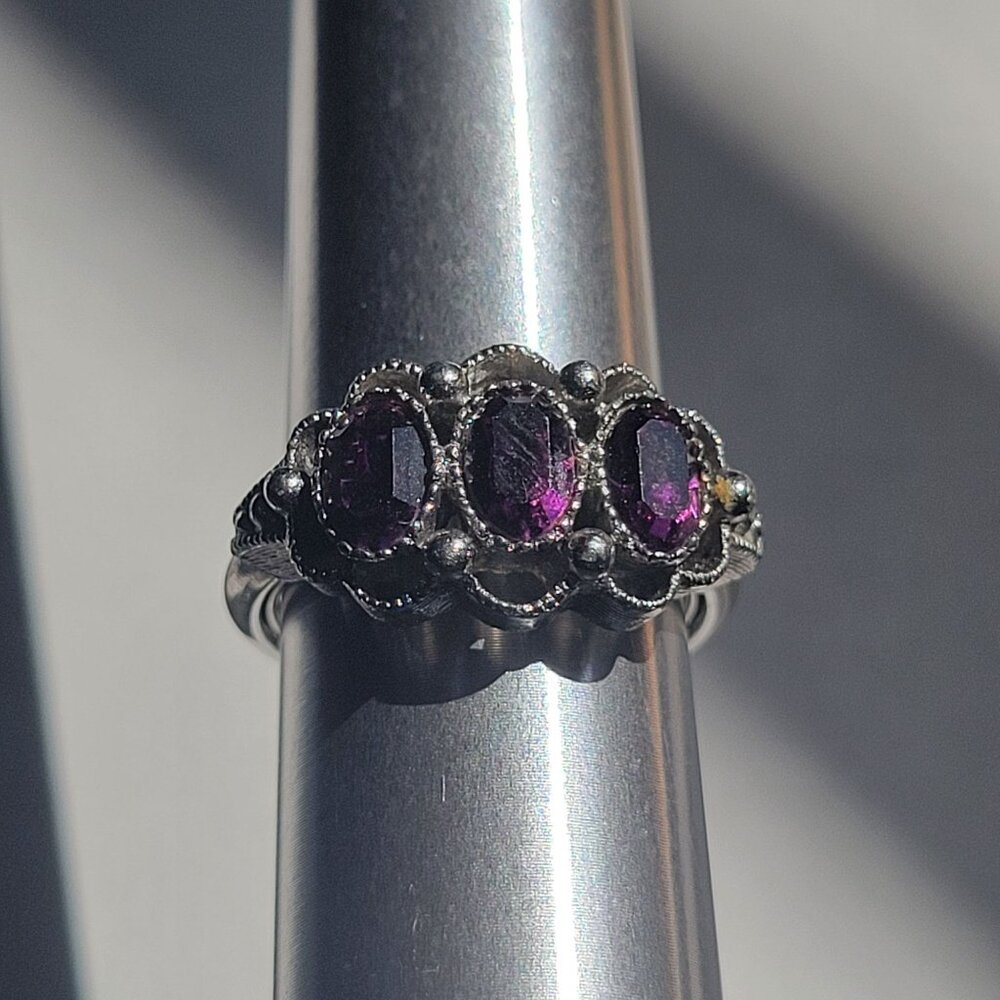 Vintage Avon Ring Size 6 Amethyst Silver Tone Signed Filigree Purple Brilliance